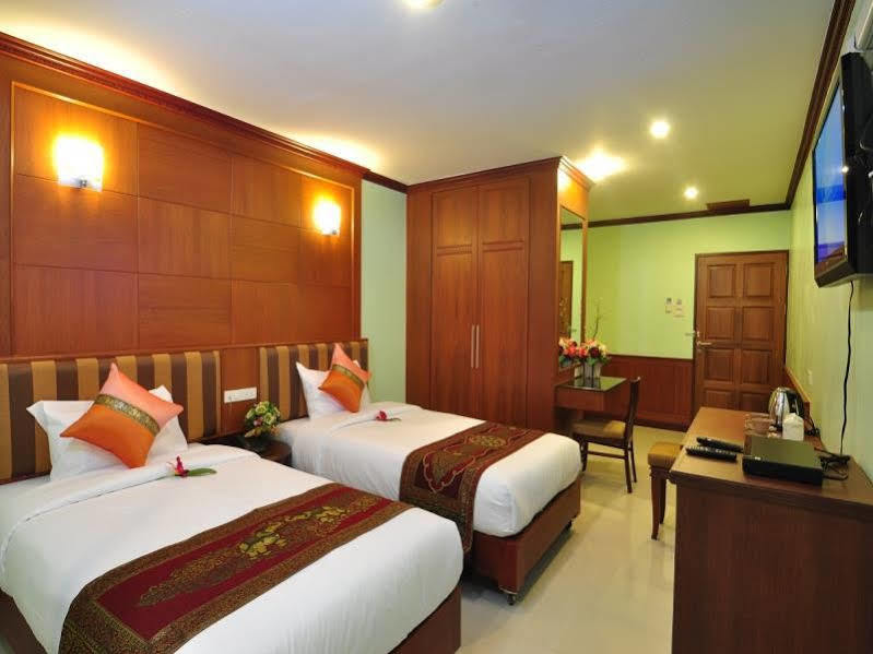 Sky Suites Bangkok Ngoại thất bức ảnh